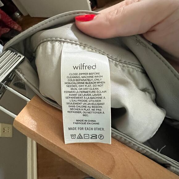 ARITZIA Melina Vegan Leather Pant in Grey/Beige Size 2 casual fall straight leg - Picture 8 of 9